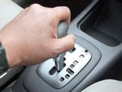 Mengungkap Misteri: Penyebab Mobil Sulit Pindah Gigi Saat Mesin Dingin dan Solusinya